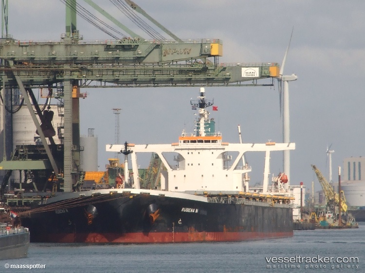 Winning-Universe - Ore Carrier vessel