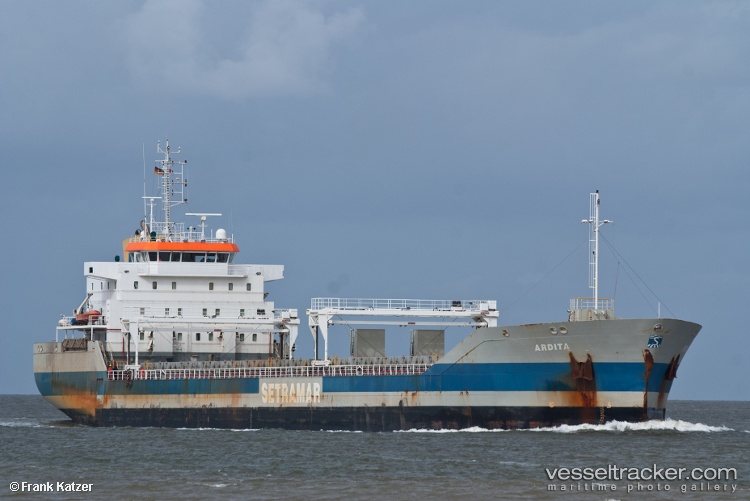 Mckeil-Spirit - Cement Carrier