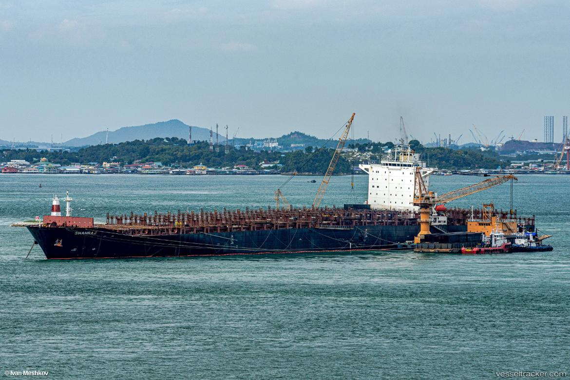 Flora - Container Ship vessel