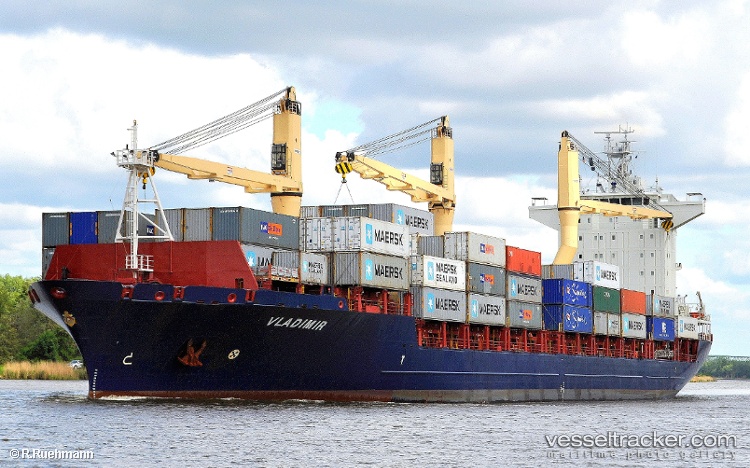 Capitaine-Tasman - Container Ship vessel