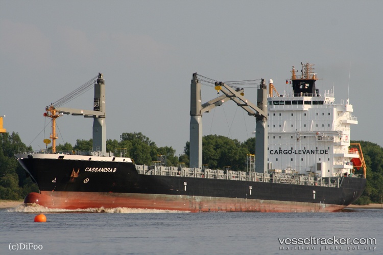 A.idefix - Container Ship vessel