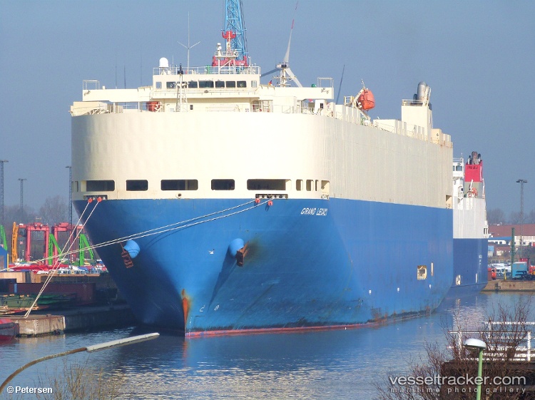 Grand-Legacy - Vehicles Carrier vessel