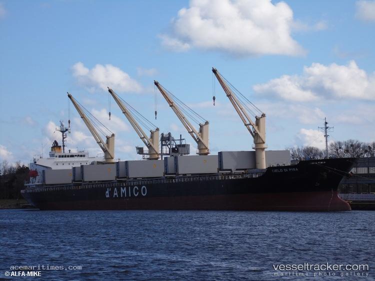 Lucky-Eileen - General Cargo Ship