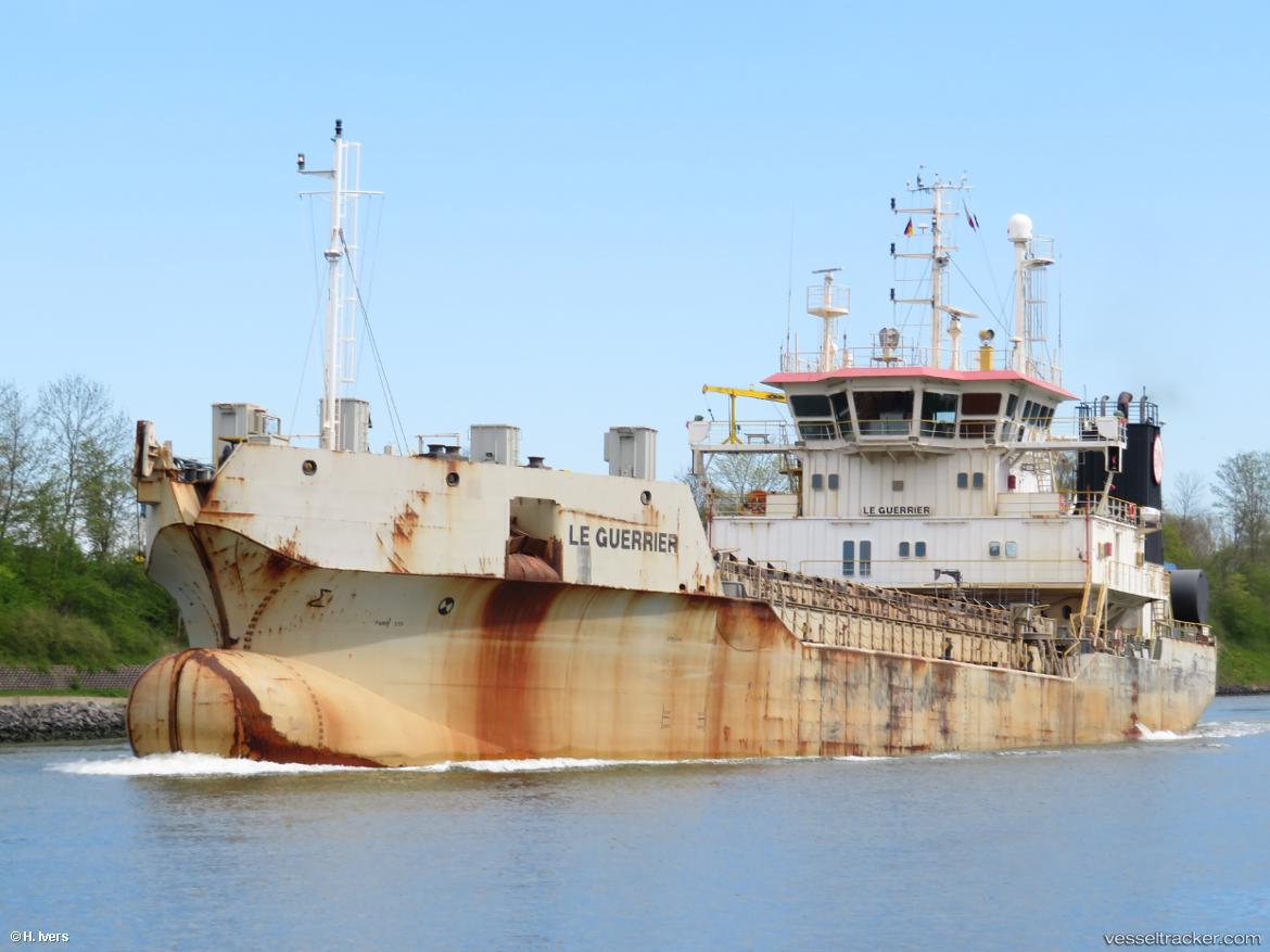 Le-Guerrier - Dredger vessel