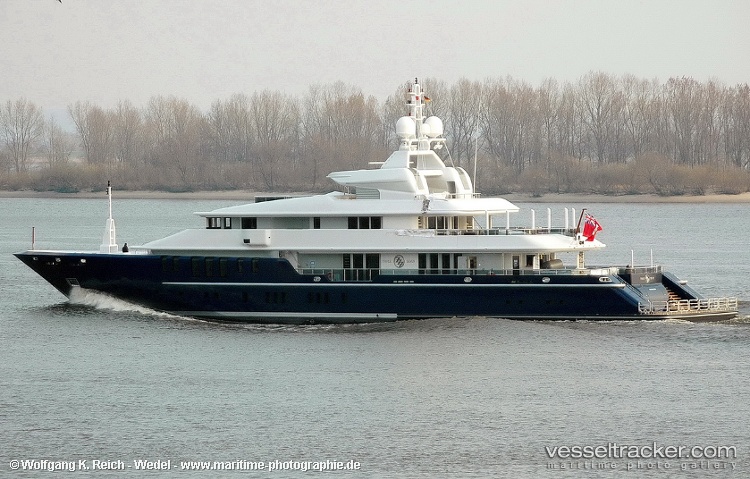 Triple-Seven - Service Ship vessel