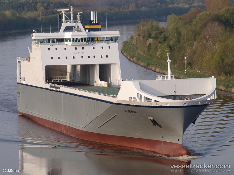 Peregrine - Ro Ro Cargo Ship vessel