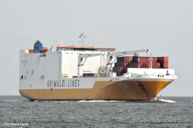 Grande-Cameroon - Vehicles Carrier vessel