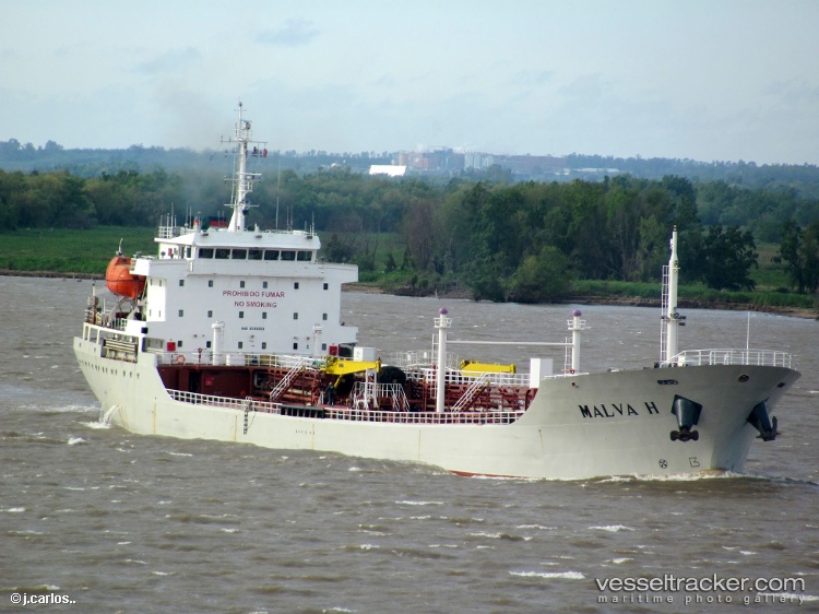 Kuba - Oil Products Tanker vessel