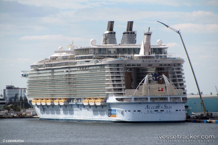 Allure-Of-The-Seas - Cruise Ship vessel