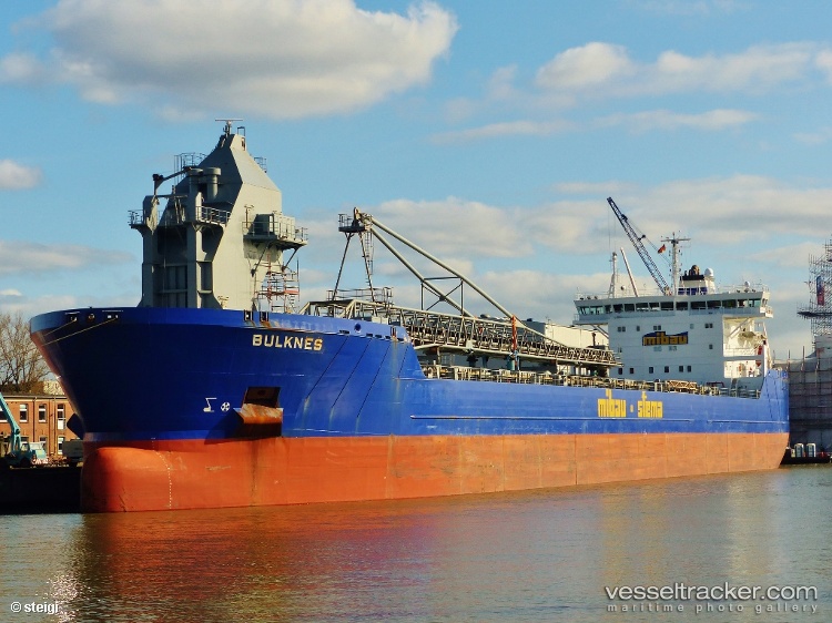 Bulknes - Self Discharging Bulk Carrier vessel