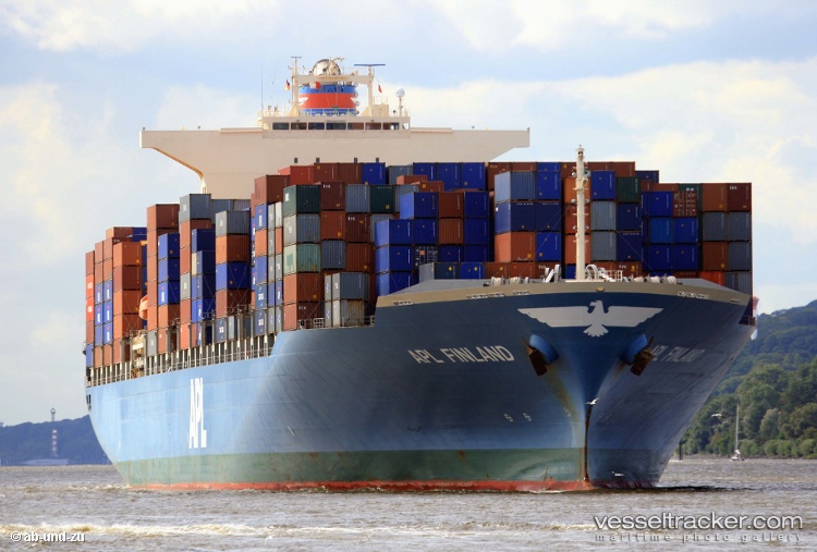 One-Continuity - Container Ship