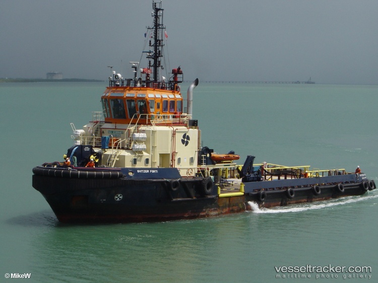 Fort - [tug.fire_fighting_tug] vessel