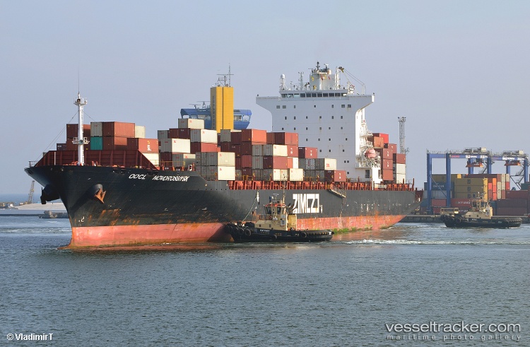 Dalian - Container Ship vessel