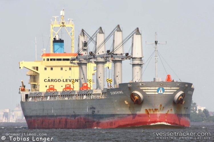 Lucky-Voyager - General Cargo Ship
