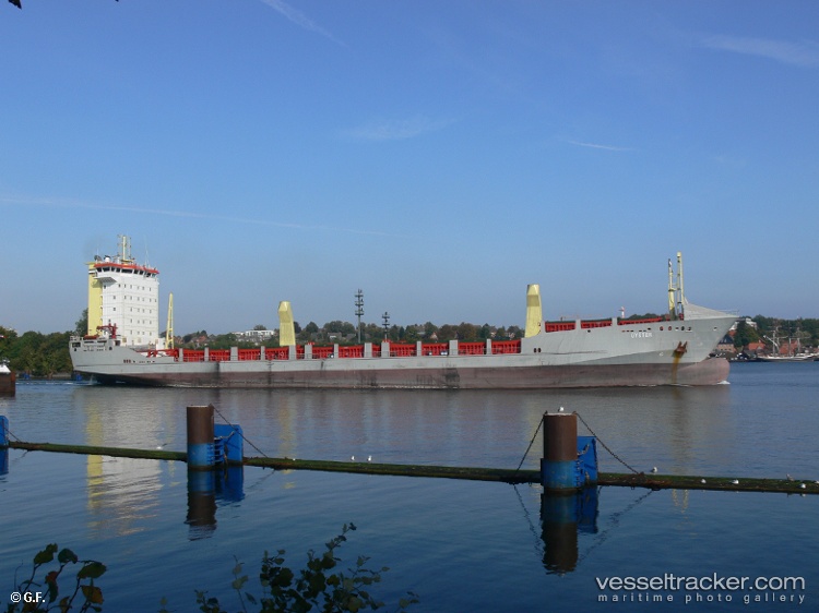 Oyster - Container Ship vessel