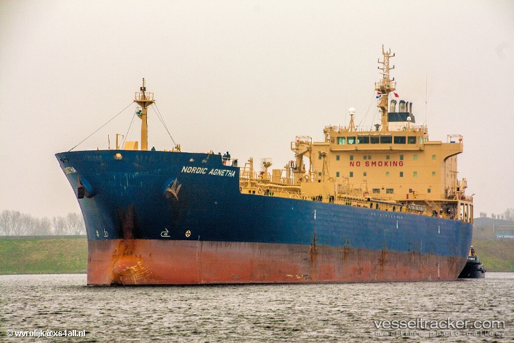 Twist - Chemical Oil Products Tanker vessel