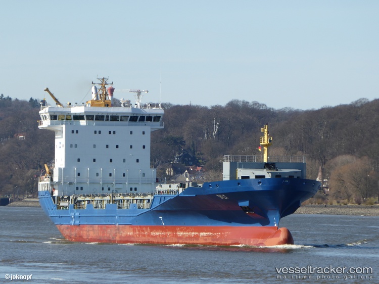 Elbteam - Container Ship vessel