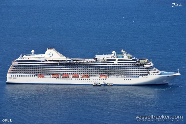 Riviep-Opplcip - Cruise Ship vessel