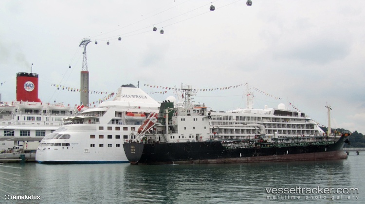 Vanda-Adventure - Oil Products Tanker vessel