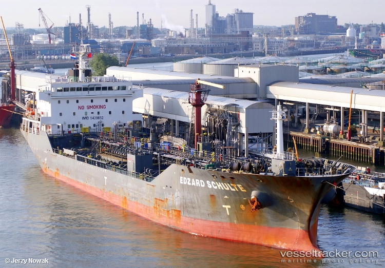 Edzard-Schulte - Chemical Oil Products Tanker vessel