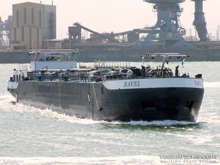 Sinjoor - Chemical Oil Products Tanker vessel