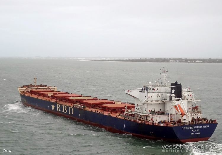 Sinar-Komodo - Bulk Carrier vessel