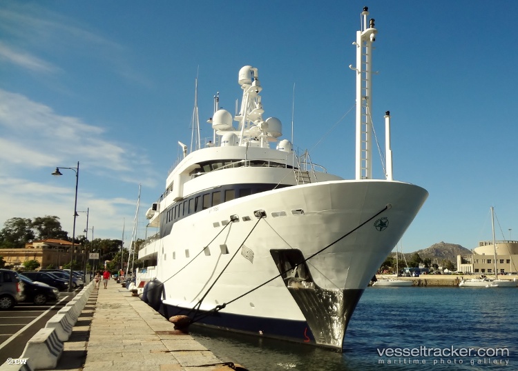 Tribu - Yacht vessel