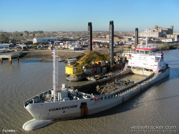 Concepcion - Dredger vessel