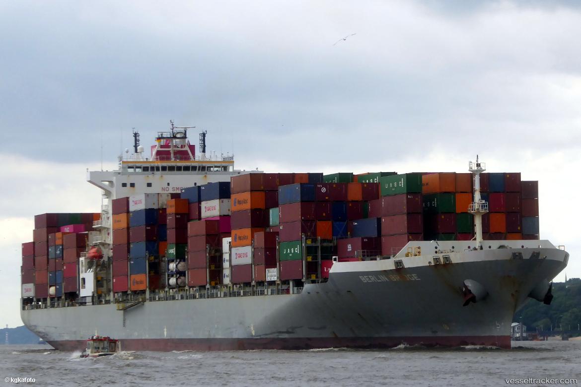 Bay-Bridge - Container Ship vessel