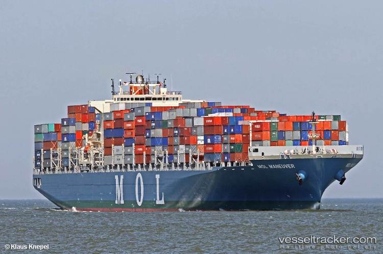 One-Maneuver - Container Ship