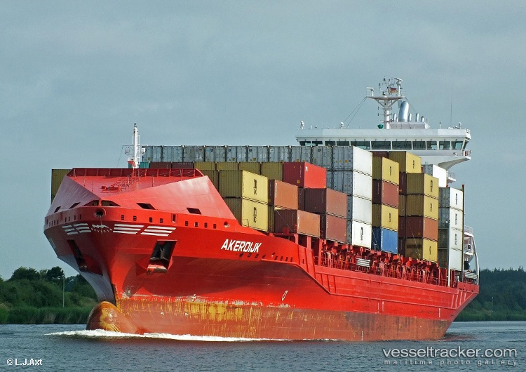 Escape - Container Ship vessel