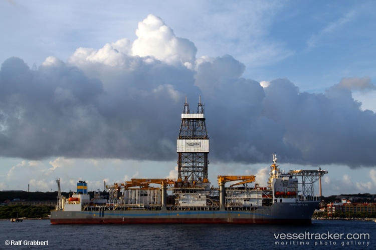 Noble-Gerry-De-Souza - Drilling Ship vessel