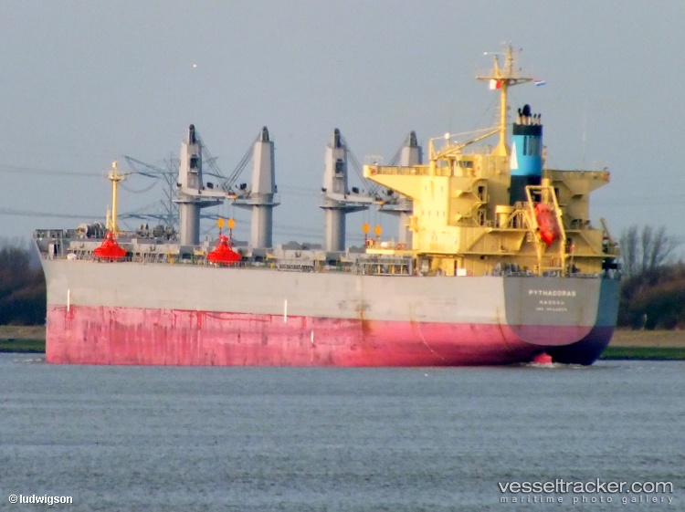 Kouros-Queen - Bulk Carrier