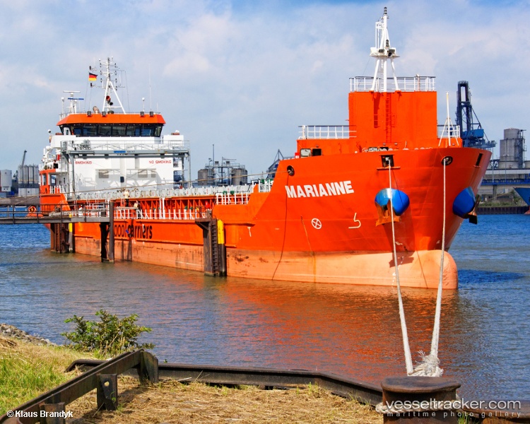 Bee - Multi Purpose Carrier vessel