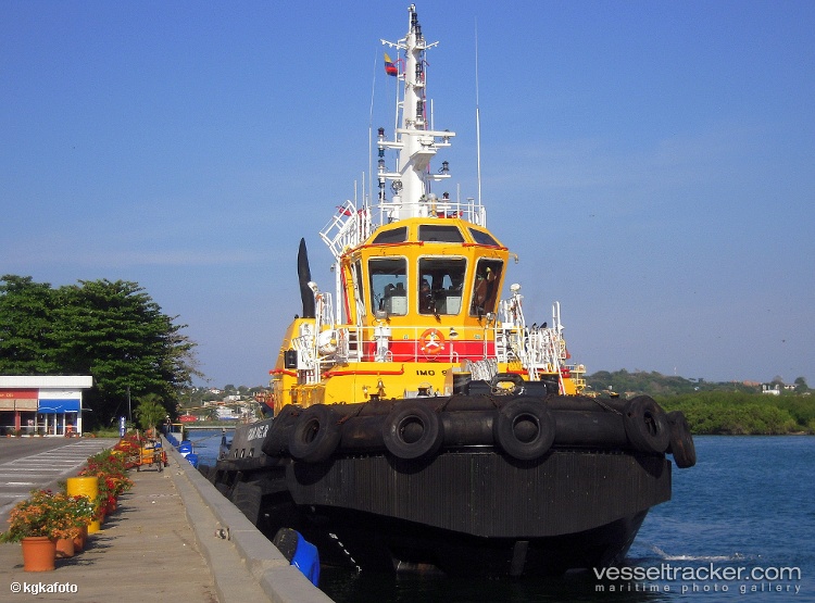 Oscar-Paez-Jr. - Tug