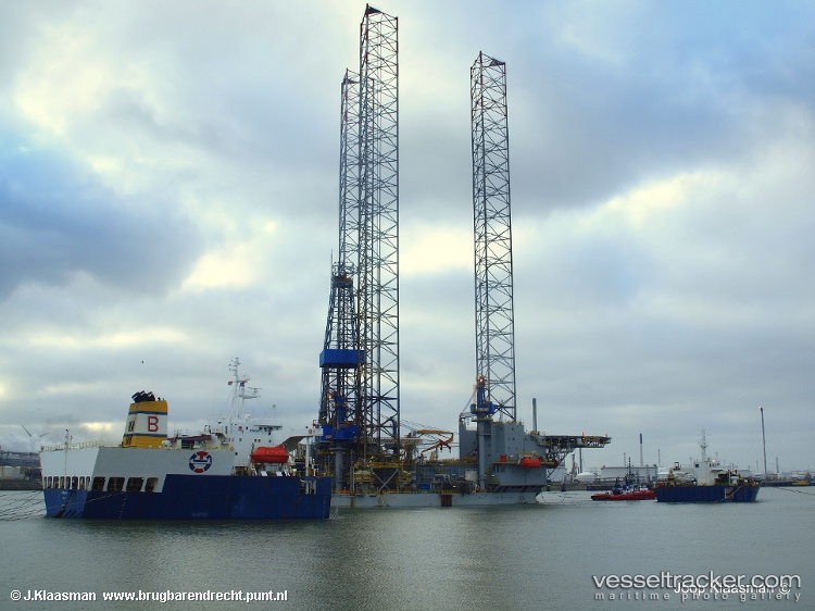 Admarine-339 - Service Ship vessel