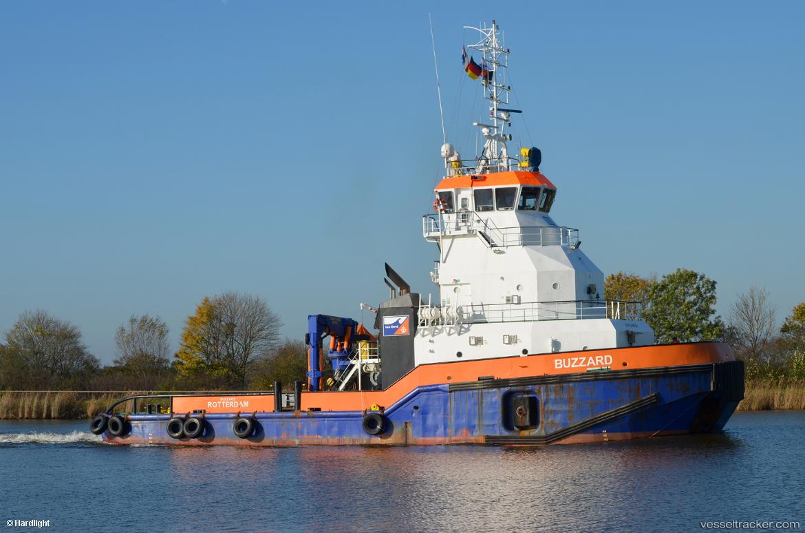 Buzzard - Pusher Tug vessel