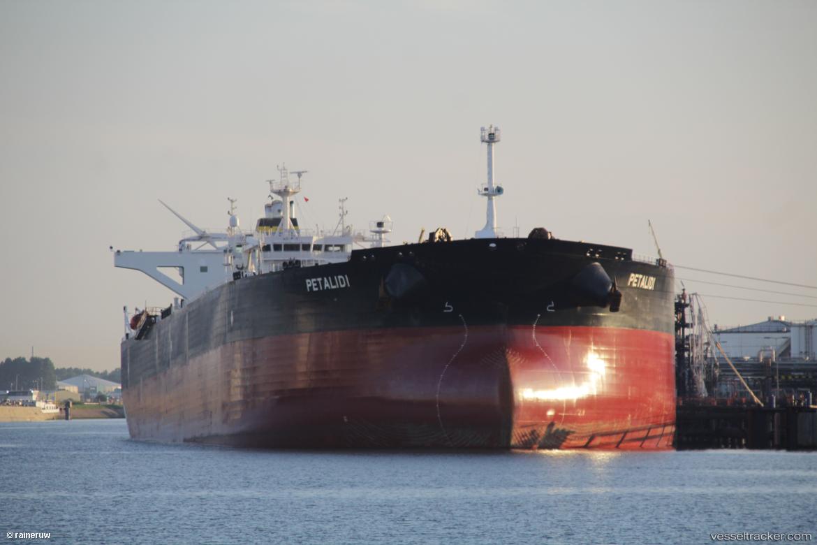 Petalidi - Crude Oil Tanker vessel