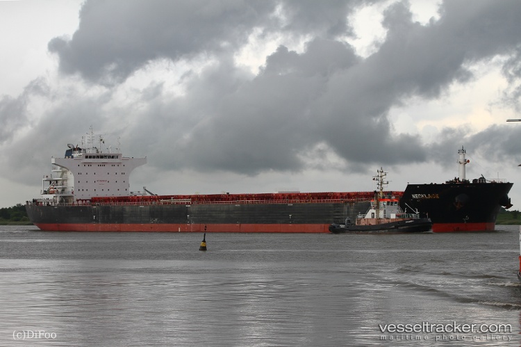 Necklace - Bulk Carrier vessel