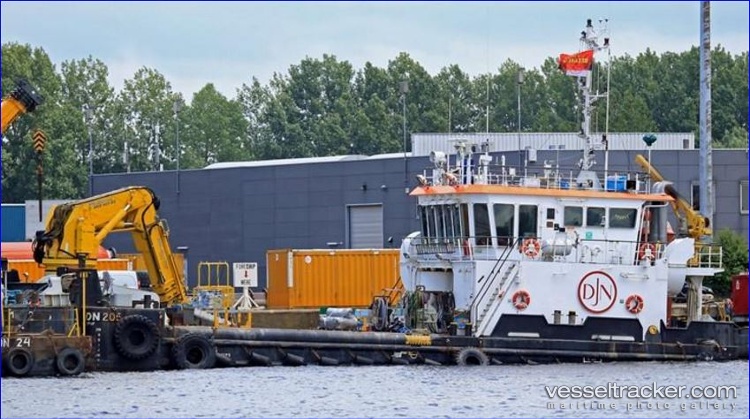 Dn205 - Work Repair Vessel vessel