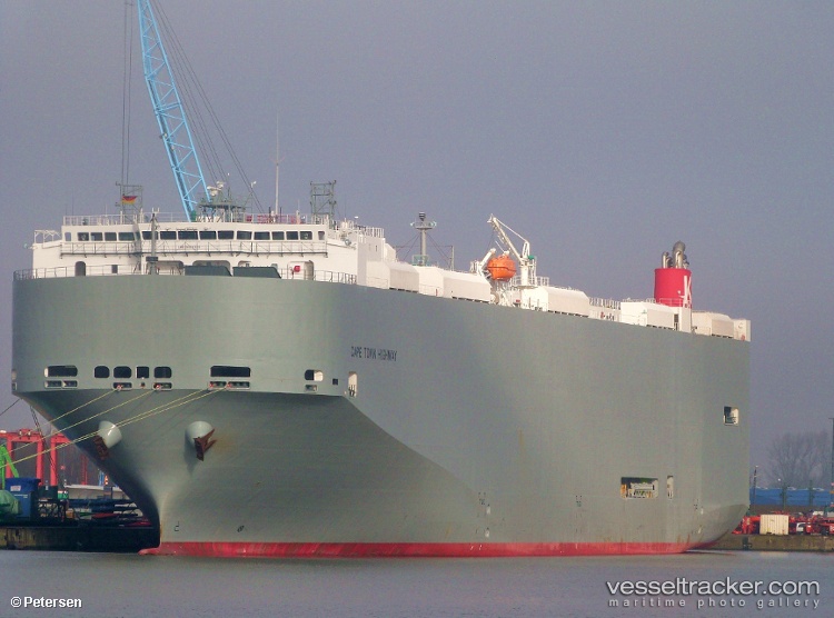 Cape-Town-Highway - Vehicles Carrier vessel