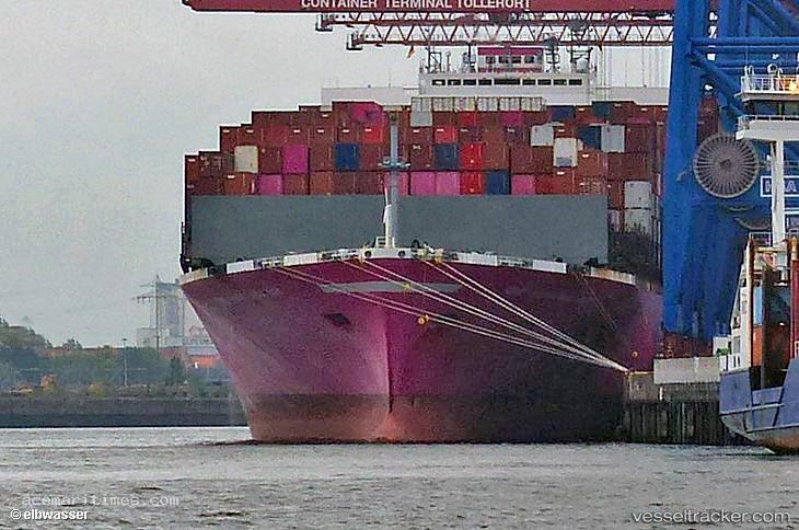 One-Hangzhou-Bay - Container Ship
