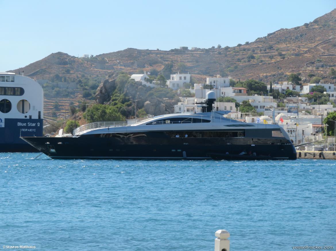 Lucky-Me-Yacht-Acade - Service Ship
