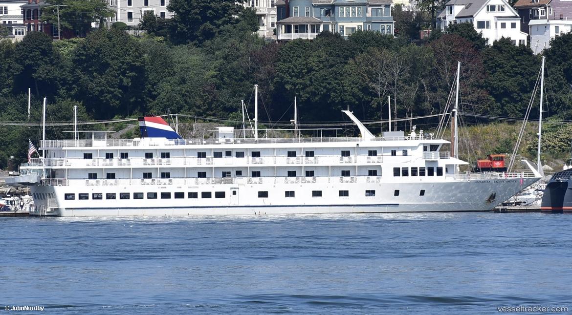 American-Independenc - Cruise Ship vessel