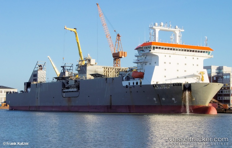 Rockpiper - Pipe Burying Vessel vessel