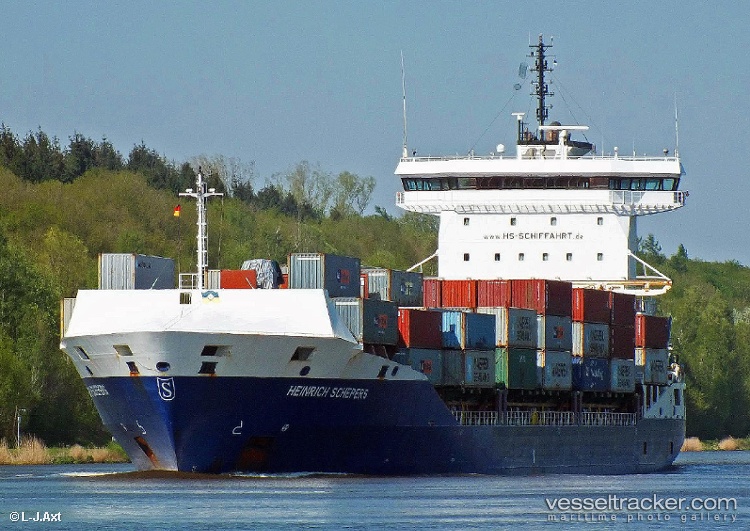 Heinrich - Container Ship vessel