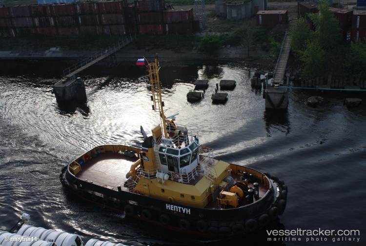 Neptun - [tug.fire_fighting_tug] vessel
