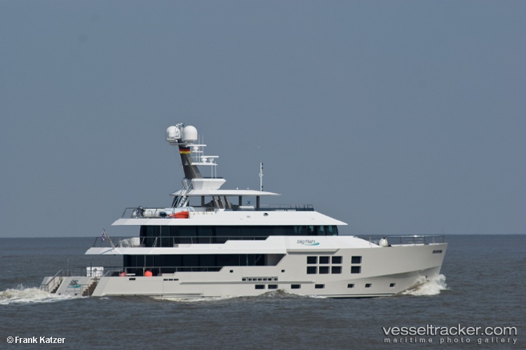 Big-Fish - Service Ship vessel