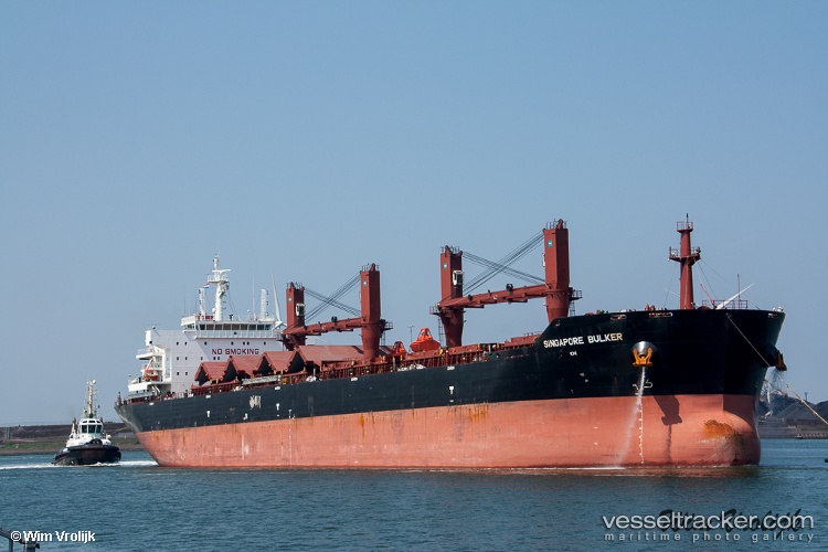 Singapore-Bulker - Bulk Carrier vessel