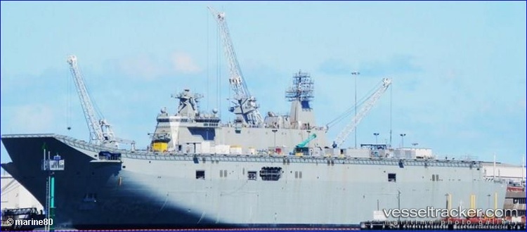 Hmas-Canberra - Landing Craft vessel